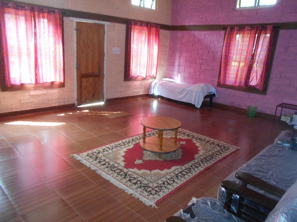 White Water Woods Resort Vythiri Ruang foto